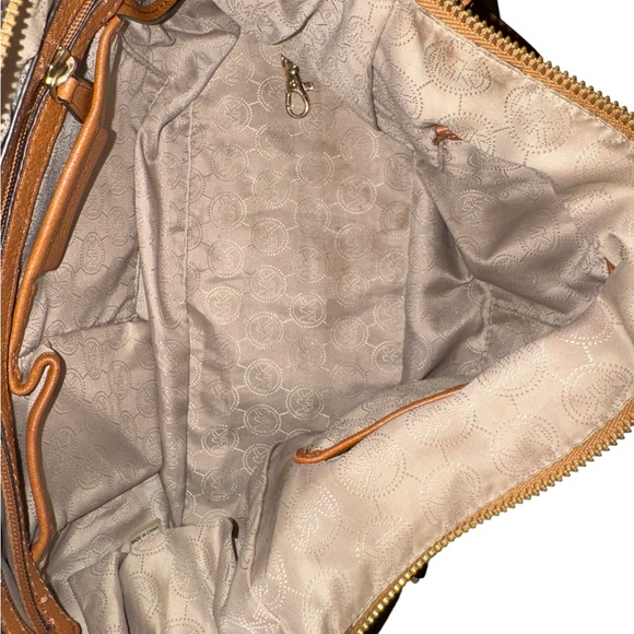 MICHAEL KORS Large Olivia Satchel - Picture 8 of 12